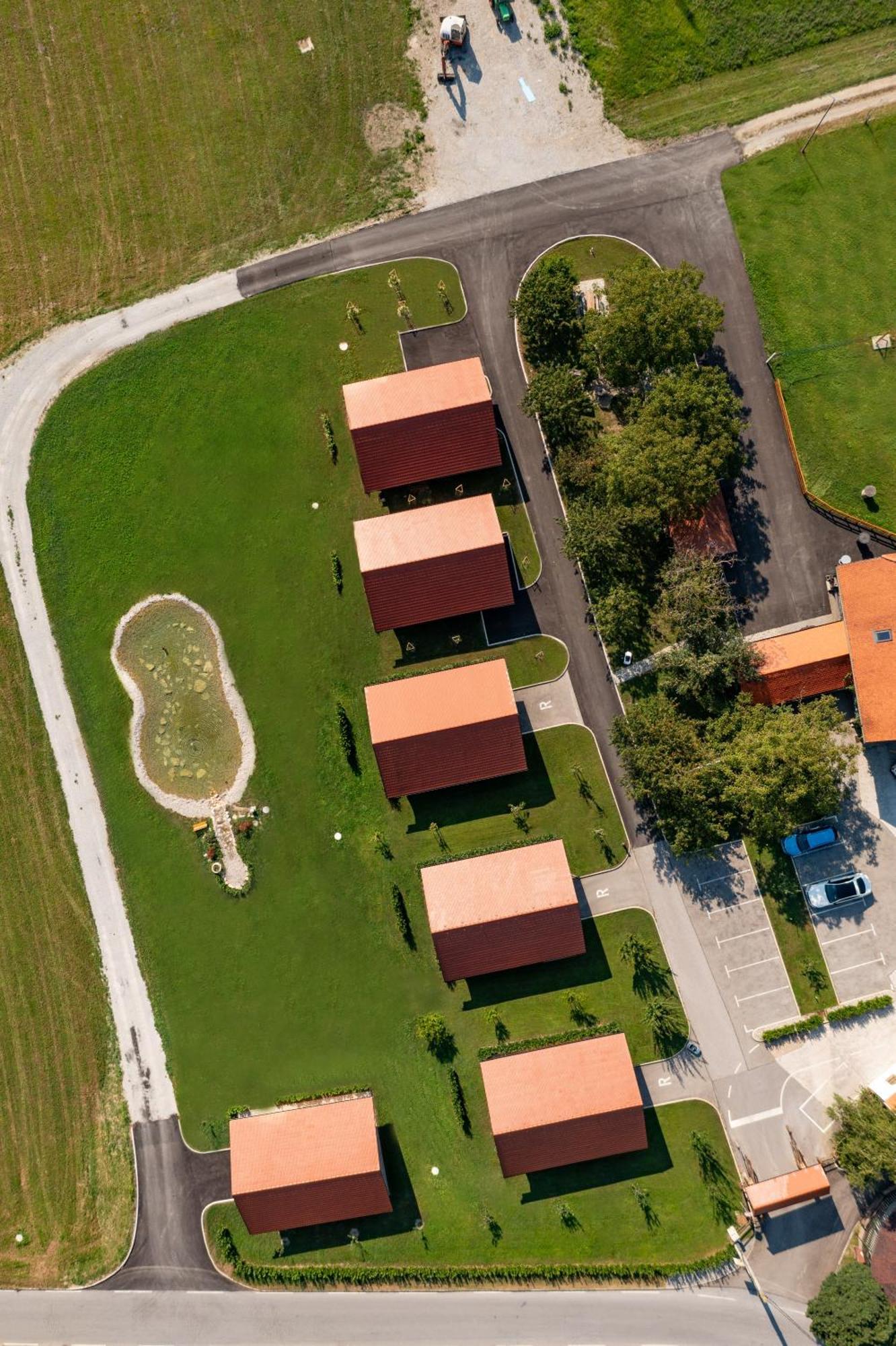 Martinova Izba - Family Bungalows Laško Exterior foto