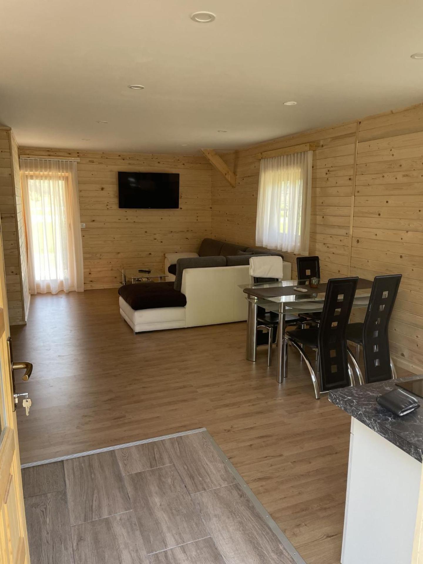 Martinova Izba - Family Bungalows Laško Zimmer foto